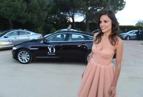 Elena Anaya llega en un Jaguar a los VIII Premios Internacionales Yo Dona.