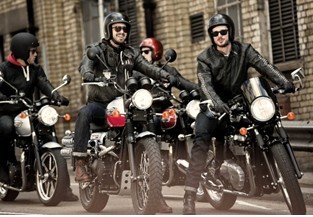 Triumph revive el vintaje de alta tecnología y la moda aventurera