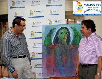 El artista Luis Bolumar dona a Marina d'Or un lienzo inspirado en el complejo de vacaciones