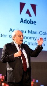 Un momento del acto inaugural, con  Andreu Mas-Colell al frente, Consejero del Departamento de Economía y Conocimiento de la Generalitat de Catalunya.