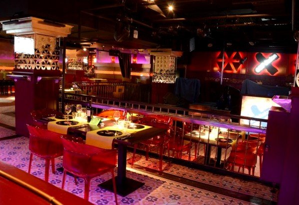 69 Pétalos lo tiene todo: restaurante, espectáculo en vivo y discoteca