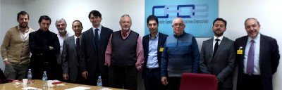 Los representantes de los medios digitales, se agrupan con el objetivo de acrecentar sus estándares de calidad y profesionalidad. En la foto, los asistentes a la reunión fundacional que tuvo lugar en la sede de la CEOE. A la derecha, nuestro Editor-Director José Luis Barceló.