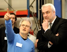 Ulrich Seuthe, fundador de la empresa de equipos de medida industrial QASS, anima a los jóvenes universitarios españoles a trabajar en Renania.