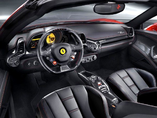 Presentado en Marbella el Ferrari 458 Spider, el gran deseado del mercado español