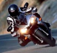 La moto se ha convertido en una seria alternativa al coche, sobre todo en un entorno urbano cada vez más incómodo para la circulación en grandes vehículos.