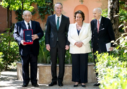 En la Comunidad Valenciana, la Fundación colabora en programas desarrollados por el Instituto Tecnológico de Química de la Universidad Politécnica de Valencia, el centro de investigación Príncipe Felipe, el Hospital Universitario La Fe y la Universidad de Alicante.