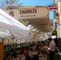 La terraza de El Charolés es una delicia en verano.