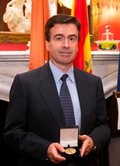 El Dr. Julio Moreno Alemán.