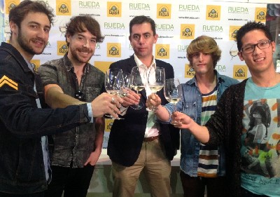 La D.O.Rueda se convierte en patrocinador de un grupo de rock