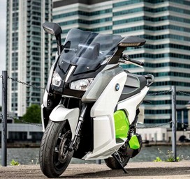 BMW presenta en Barcelona para todo el mundo su scooter eléctrica
