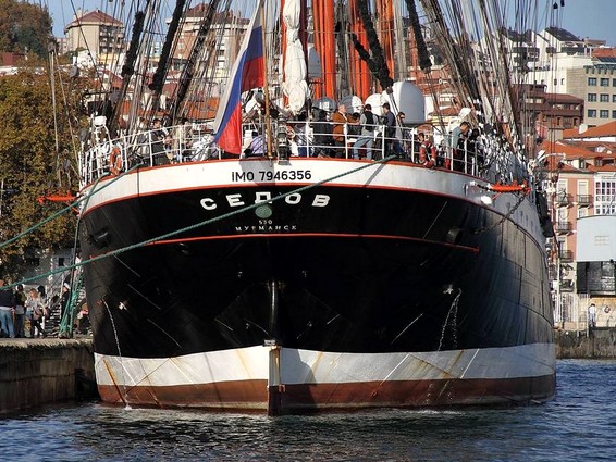El gran buque-escuela ruso Sedóv llega a España