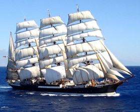 El gran buque-escuela ruso Sedóv llega a España
