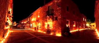Todo está ya preparado para acoger a los miles de personas que acudirán, una vez más, a los Conciertos de las Velas Villa de Pedraza.