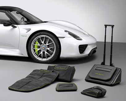Porsche Design Studio presenta la colección de maletas para el superdeportito 918 Spyder