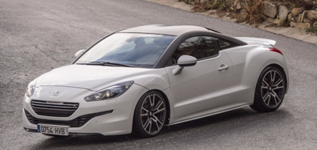 Carlos Sainz domestica el deportivo Peugeot RCZ R
