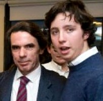 El 'pequeño Nicolás' con el 'boss' Aznar.