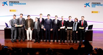 la Caixa y el Ministerio de Industria galardonan a VOptica, Orache, Smartick, Devicare y Torus con los Premios EmprendedorXXI