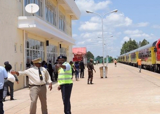 Se pone en funcionamiento un ferrocarril construido en Angola por chinos