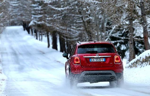 Fiat aumenta la “familia 500” con el Crossover Fiat 500X