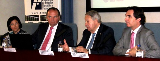 Los principales expertos del país coinciden en apostar por una mejor y mayor supervisión y en la creación de un mercado de Capitales Único Europeo