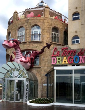 Abre La Torre del Dragón, nuevo resturnte temtizado de Marina dOr Ciudad de Vacaciones