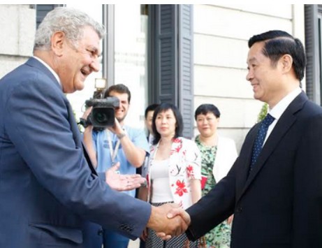 Importante funcionario del partido chino se reúne con Presidente del Congreso de Diputados de España