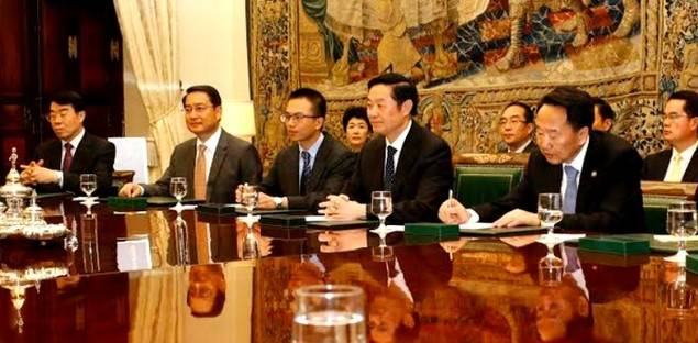 Importante funcionario del partido chino se reúne con Presidente del Congreso de Diputados de España