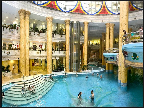 Las impresionantes instalaciones del Balneario lo convierte en el primero de Europa de agua salada.