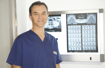 Doctor Luis Calatrava, de la Clínica Doctor Calatrava.