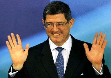 Las manos del ministro de Hacienda de Brasil