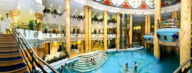 El Balneario de Marina d'Or es un palacio del lujo y la sofisticación al que todo el mundo puede acceder.