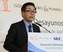 embajador de Japón en España, Kazuhiko Koshikawa.