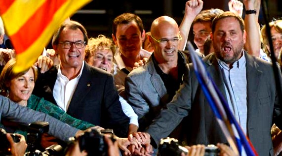 Empresaris de Catalunya exige a Junts pel Sí y a la CUP que respeten la legalidad democrática