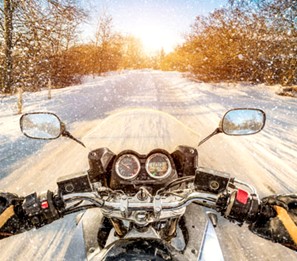 Medidas que el amante de la moto debe seguir con el cambio a la estación fría