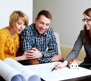 ¿Qué es mejor, comprar una vivienda ahora o esperar hasta el próximo año?