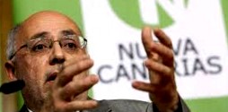 El presidente de Gran Canaria considera la repentina defensa de las renovables de Rajoy una estrategia electoral