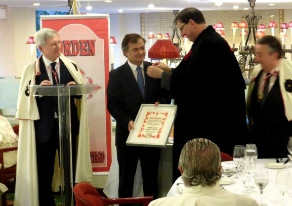 El Hotel Meliá Castilla recibe la Gran Placa al Mérito Turístico de la Orden del Camino de Santiago