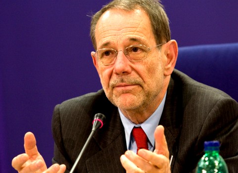 Javier Solana es uno de los nombres de consenso que circulan para ser apoyado como nuevo Presidente del Gobierno.