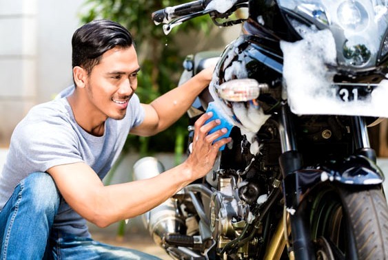 Cómo limpiar correctamente tu moto