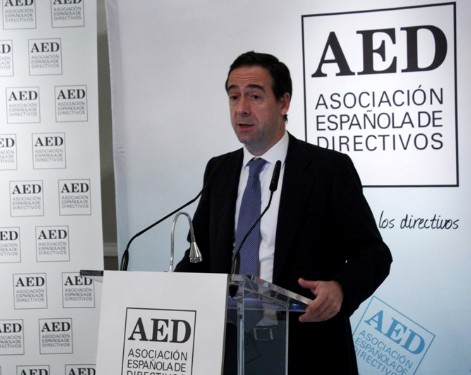 Gonzalo Gortázar, consejero delegado de CaixaBank, durante su conferencia en el almuerzo de trabajo de la AED (Foto: AED).