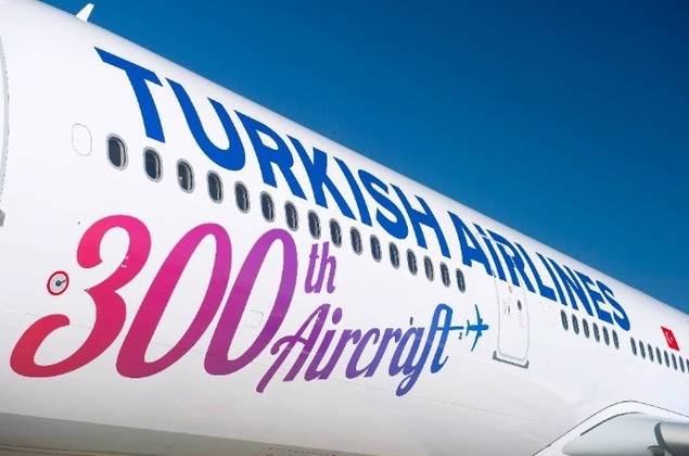 Turkish Airlines celebra la entrega de su avión número 300