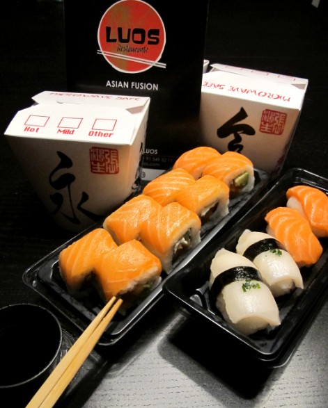 Platos renovados de la cocina tradicional oriental en el restaurante Luos