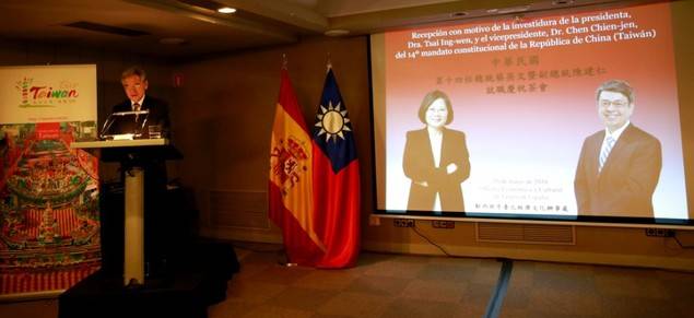 El representante de Taiwán en España, Sr. Simón Shen Yeaw Ko en un momento del discurso.