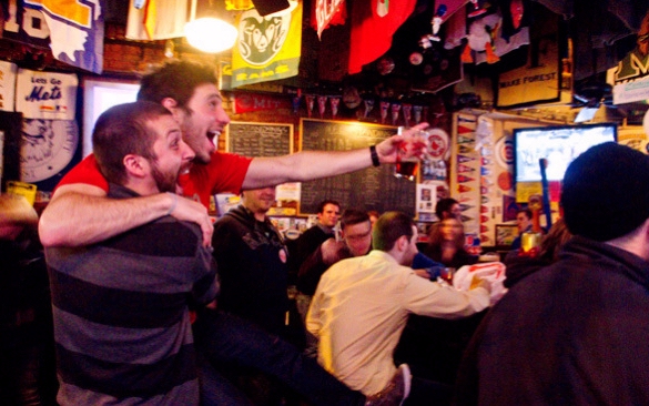 El 70% de los españoles prefiere ver los partidos en un bar