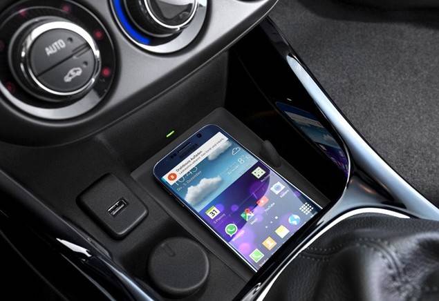 El Opel ADAM permite recargar los smartphones sin cables