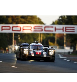 Porsche ganó las 24 horas de Le Mans, en un apretado final