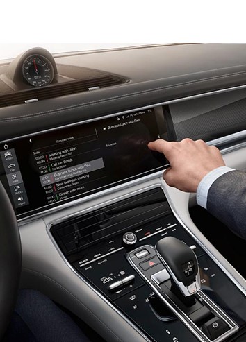 SEAT y Porsche, conectados