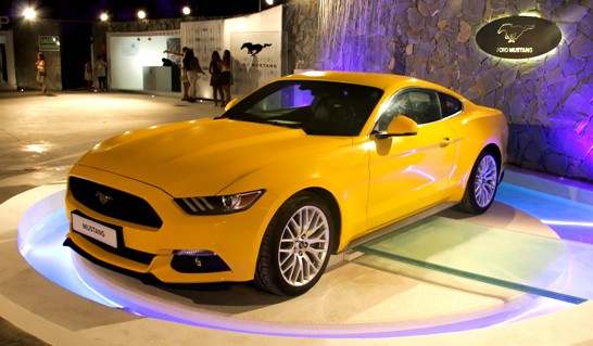 El Nuevo Ford Mustang, en la Alfombra Roja, de estrella total