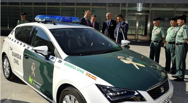 La Guardia Civil entra en la movilidad sostenible de la mano de SEAT y Gas Natural