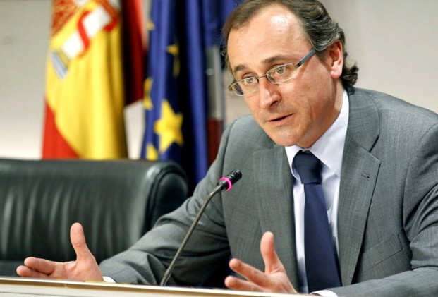 Alfonso Alonso, un perfil genuino y fresco del PP, que toma la alternativa en las elecciones autonómicas vascas.